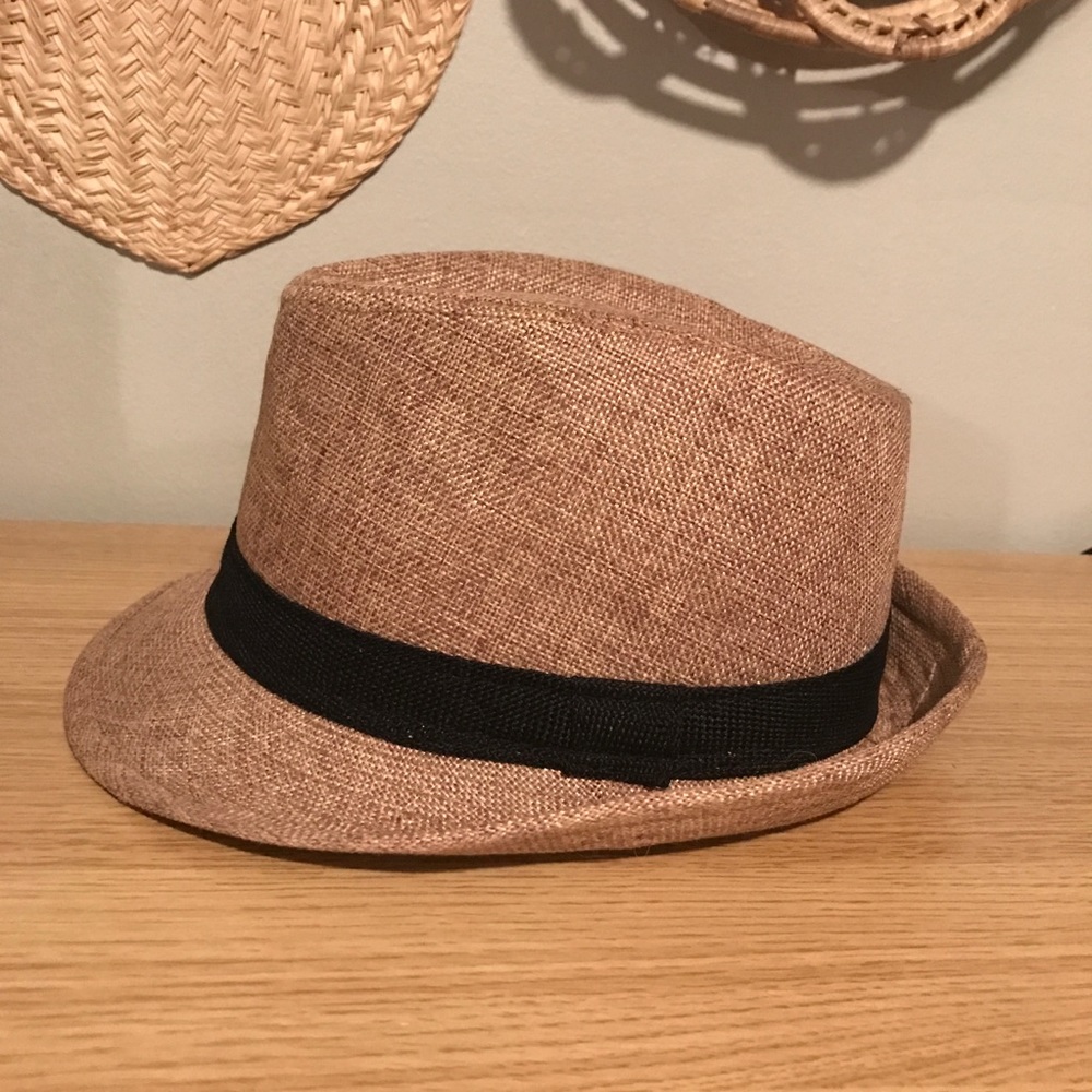 Tan/black Fedora 👒